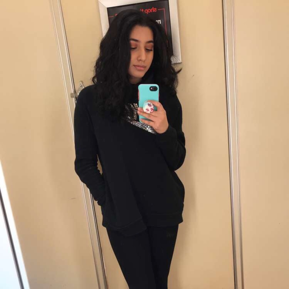 Meet your Posher, Rehmatrehmat